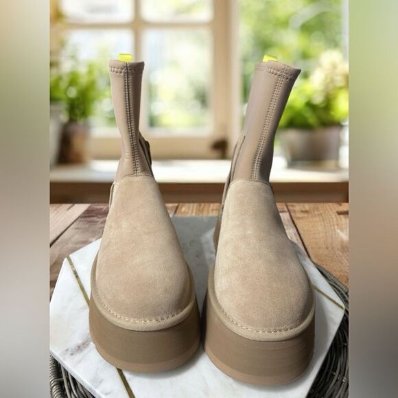 NEW UGG Women's Classic Dipper Sand Platform Shearling Suede Boots 1144031 SZ 9 - Picture 3 of 13